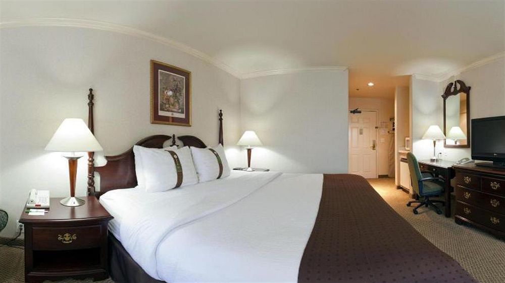 Holiday Inn Selma - Swancourt Екстер'єр фото